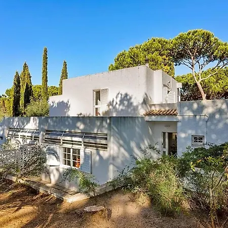 Sleeps 8 With Pool And Air Con Villa Vilamoura