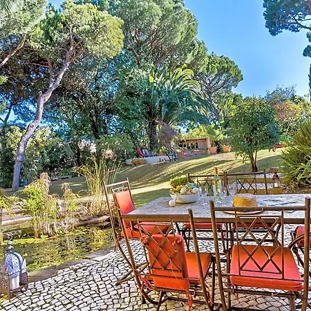 Sleeps 8 With Pool And Air Con *