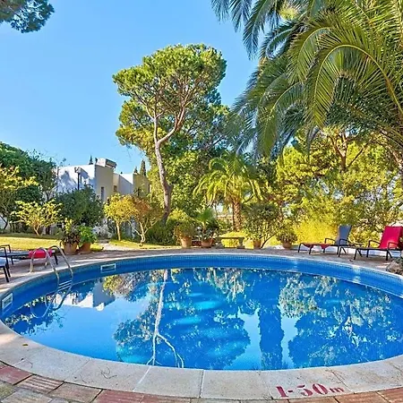 Sleeps 8 With Pool And Air Con Vilamoura