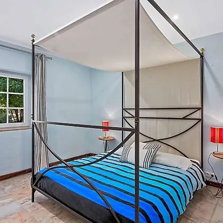 Sleeps 8 With Pool And Air Con * 빌라모라