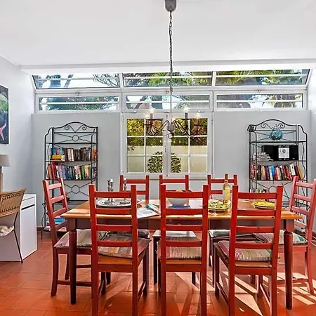 Sleeps 8 With Pool And Air Con Villa *